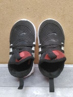 Nike Black and Red Slip-On Nike React Presto TD 'Chatty Matador' Size 6C/CM 12